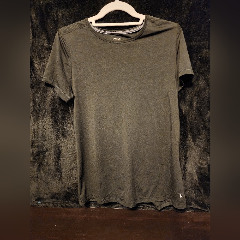 Danskin Now Semi-fitted Sz M 8-10